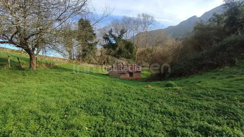 Foto 97269979-39a3-4d52-b2e2-9fab120fe072. Terreny residencial a Celorio-Poó-Parres Llanes