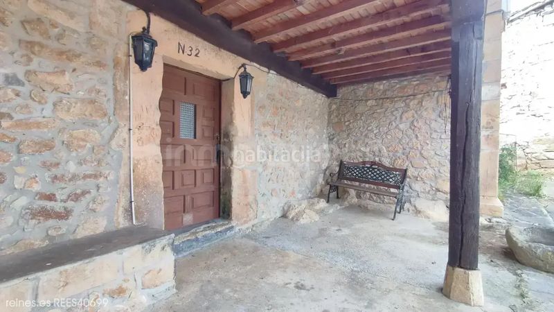 Foto 5d28c882-fbc7-48ef-98fd-2064e689e849. Casa a Cabrales