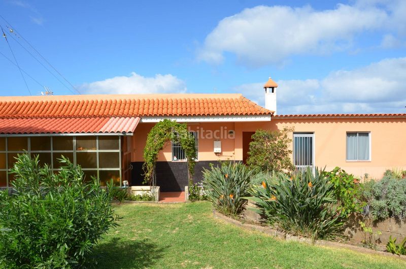 Foto 2c7c22e4-c535-4999-ba4d-0b1f1cd39488. Casa amb aparcament a La Corujera Santa Úrsula