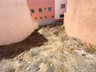 Terreny residencial en Calle calle benito p�rez gald�s, 46 46. Venta de terreno urbano benito perez gald�s san isidrogranadilla