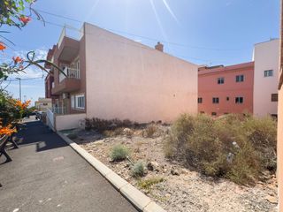 Terreno residencial en Calle calle benito p�rez gald�s, 46 46. Venta de terreno urbano benito perez gald�s san isidrogranadilla