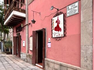 Trapasso Locale commerciale in Calle calle de imeldo serís, 2 2. Traspaso de restaurante con historia en el corazón de güímar