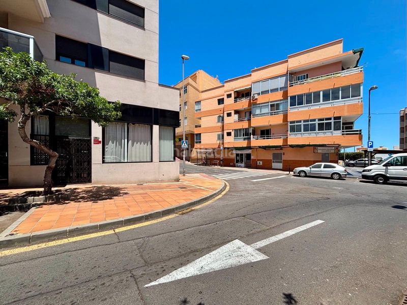 Foto e55678d3-db5b-4b46-981c-29aa10d00886. Affitto locale commerciale in avenida avenida cristóbal colón 24 in Güímar