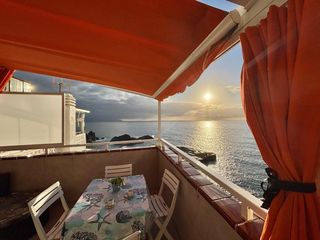 Appartement en Prixmar 111. Apartamento frente al mar con espectaculares atardeceres en el p