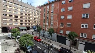 Miete Etagenwohnung  N/a. Alquiler de piso en oviedo  rees40650