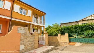 Casa aparellada  N/a. Venta de chalet pareado en penagos  rees40704