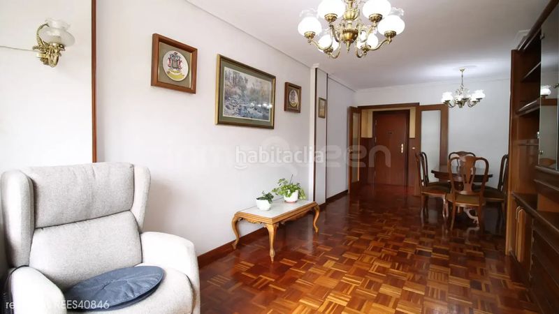 Foto 0fe268cf-5eb0-4e65-ae1e-075e6a39eeba. Flat with heating parking in Los Castros Santander