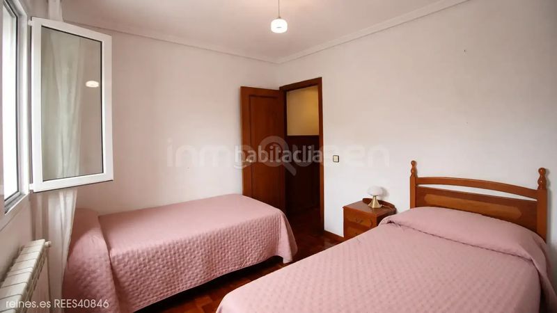Foto 9f65f527-ce00-4392-a4cb-23b986ccdbc7. Flat with heating parking in Los Castros Santander