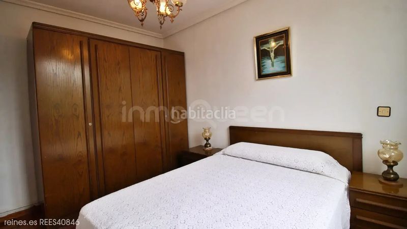 Foto aec56ea2-7efe-4e8b-b466-9bfde4c90339. Flat with heating parking in Los Castros Santander