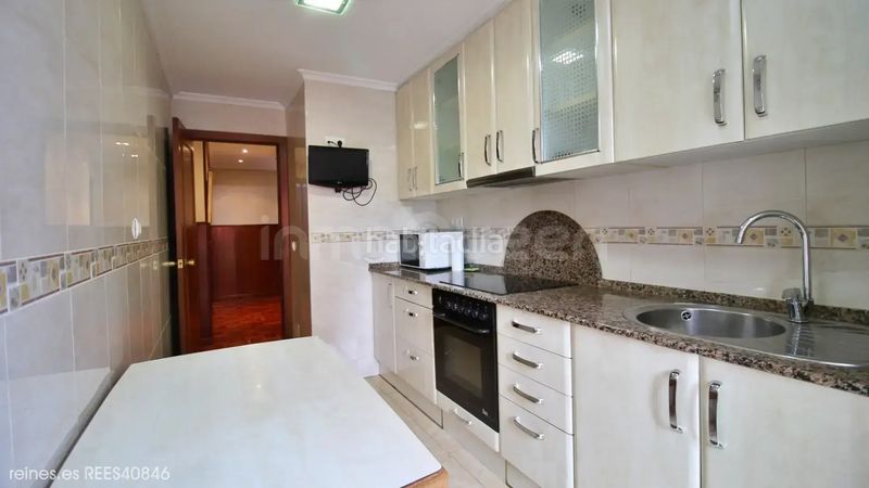 Foto d2569690-d8cd-4691-8232-84fd5e6622f0. Flat with heating parking in Los Castros Santander