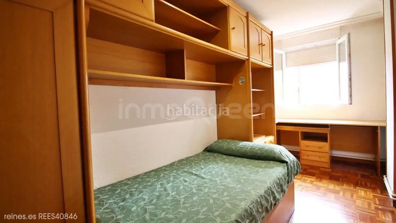 Foto dbab144e-3f55-4ff4-a7d6-e2e5a52b637d. Flat with heating parking in Los Castros Santander