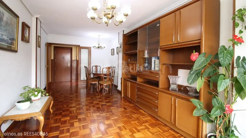Foto ec6215ee-cc2d-4faf-91de-858b354a1ba7. Flat with heating parking in Los Castros Santander