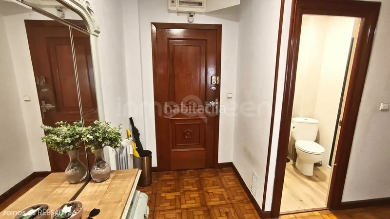Foto d5f93e61-4ff3-437d-97d6-70325944b17e. Flat with heating in Centro Torrelavega