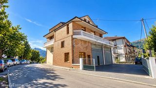 Chalet  N/a. Venta de casa individual en ramales de la victoria  rees40952
