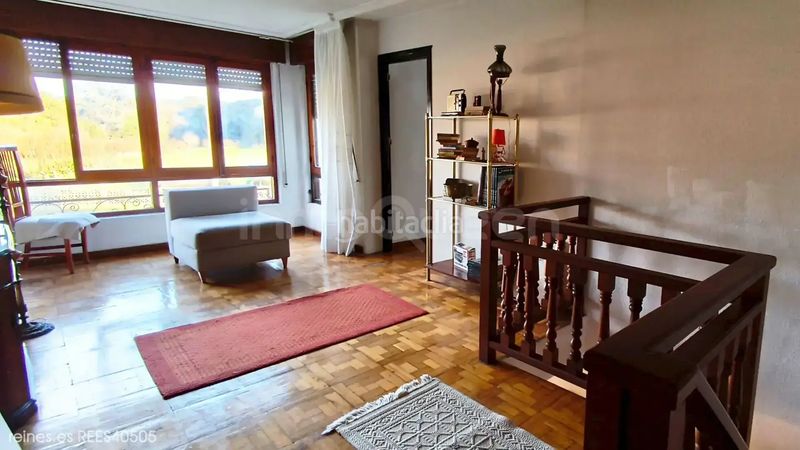 Foto b22d8179-770e-41a3-b95f-529ea1d02a4e. Casa aparellada amb calefacció a Miengo pueblo Miengo