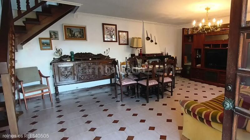 Foto b2462ed2-3545-45b0-87c6-2d29ec7f5145. Casa aparellada amb calefacció a Miengo pueblo Miengo