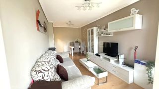 Pis  N/a. Venta de piso en los corrales de buelna  rees40545