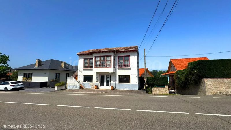 Foto a6495e74-1ca6-4f94-acd9-c9dc4f1c392d. Casa venta de casa rees40436 en Suances
