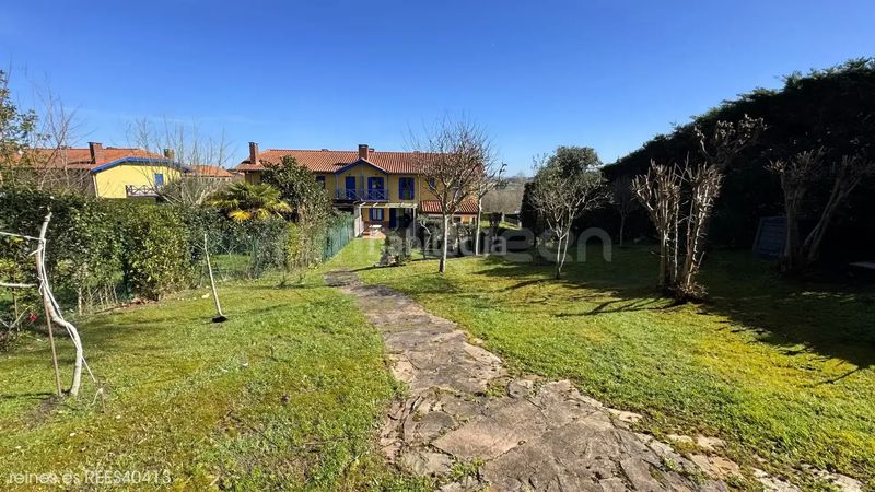 Foto 8071f522-b82a-42c0-9e72-f0f57b9cfb20. Casa adossada amb calefacció aparcament a Comillas