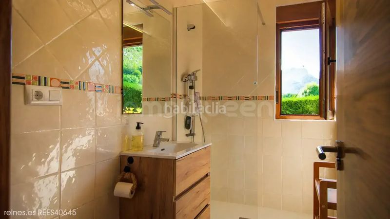Foto 2a66a451-2b50-4d08-ba2d-6017133d91c0. Casa adosada venta de chalet adosado rees40645 en Rionansa