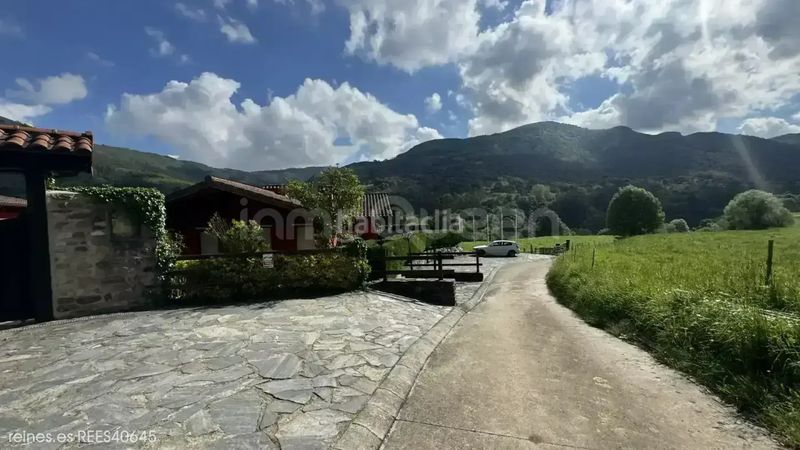 Foto 9dc252b2-0aef-489e-8067-096b22e9480a. Casa adosada venta de chalet adosado rees40645 en Rionansa