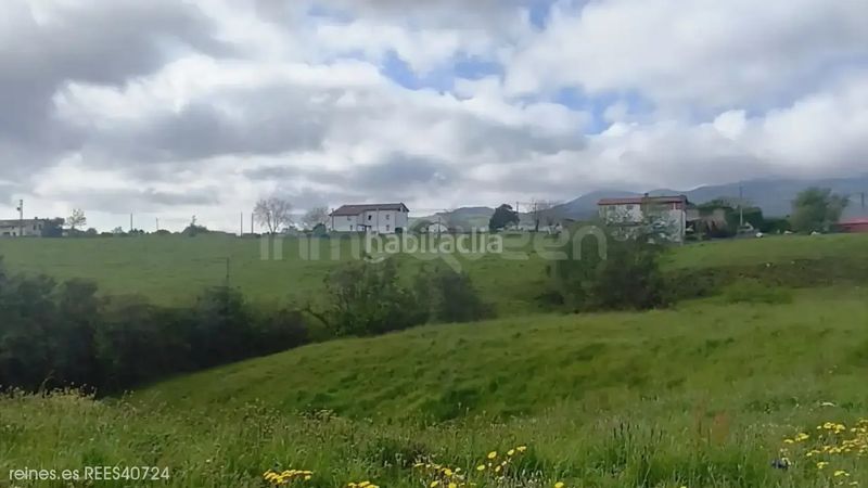 Foto fd51c0e4-9eaa-4918-acab-90afa72dc309. Terreny residencial a Ribadedeva