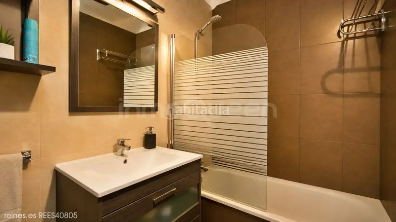 Foto ad611d6d-f646-423c-8118-ee2a335dfaf1. Casa adossada amb aparcament a Val de San Vicente