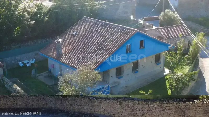 Foto e6697bae-b06e-4423-83d3-53a16746df44. Chalet avec chauffage dans Peñamellera Baja