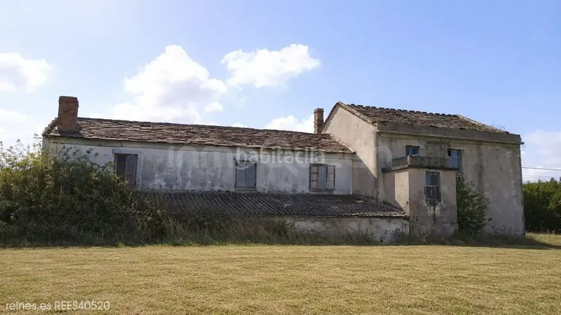 Foto a7c2333b-d276-4683-92ae-a4ef5b3f8388. Casa amb calefacció aparcament a Foz