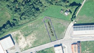 Gewerbliches Grundstück  N/a. Venta de terreno industrial en coaña  rees40508