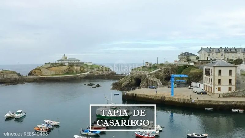 Foto 93c8a11f-8dd5-413b-91bb-3a941b5cbf06. Aparcament cotxe a Tapia de Casariego
