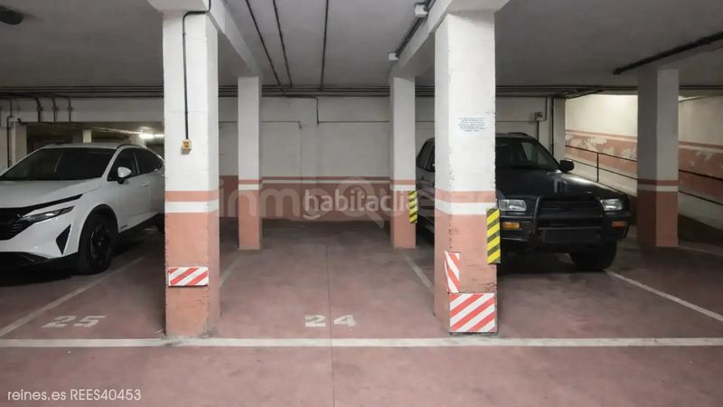 Foto eb3aee8e-483c-43a3-9d8c-1592639e6536. Aparcament cotxe a Tapia de Casariego