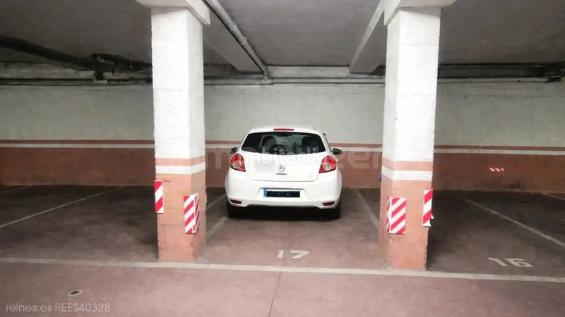 Foto 164a9636-9c99-4231-90e6-9b3d052b36f1. Aparcament cotxe a Tapia de Casariego