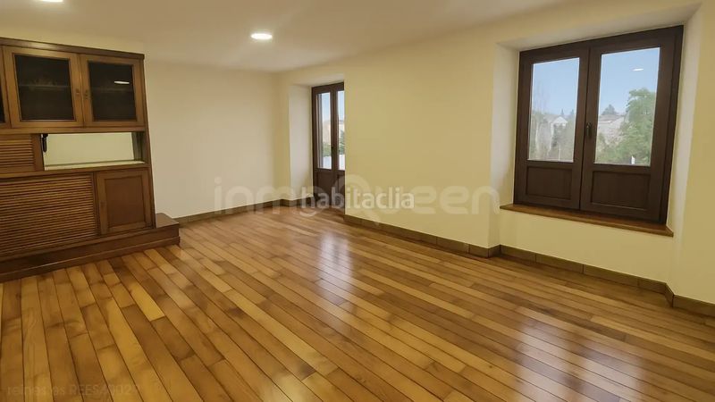 Foto 58994f71-cafd-40d2-b313-75998e1e0757. Piso venta de piso rees40029 en Vegadeo