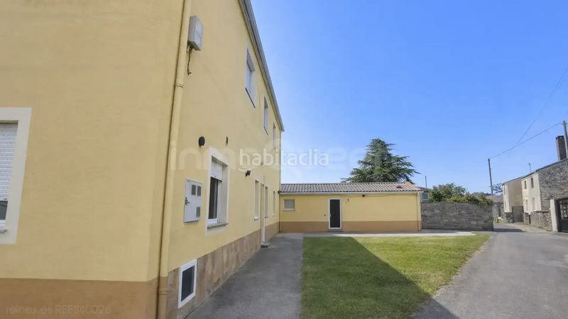 Foto 56a2d289-f877-43e6-9279-cbbc81805f2e. Casa amb calefacció aparcament a Ribadeo