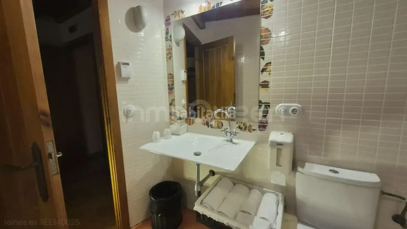 Foto b33313d7-cdf1-4c9e-a5b0-2448302d34b9. Casa amb aparcament a Mondoñedo