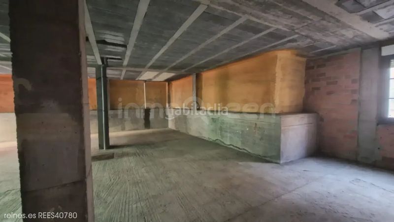 Foto 5bb9e1b5-6b34-42db-a737-e77e346309b3. Local comercial a Castropol