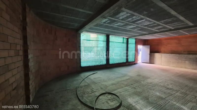 Foto 5c957180-066f-4fd2-8f7f-a3a0b64df3d3. Local comercial a Castropol
