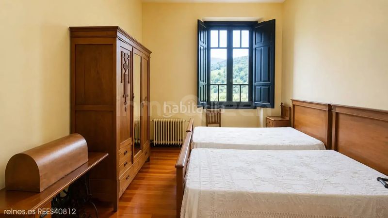 Foto 48d2ee67-f77c-45e3-b31e-b5b58a24a0b0. Xalet amb calefacció aparcament a Vegadeo