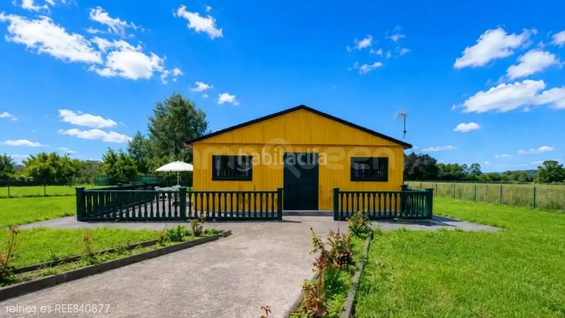 Foto cab194a1-ef26-446a-a940-146b9f691599. Chalet venta de casa individual rees40877 en Castropol