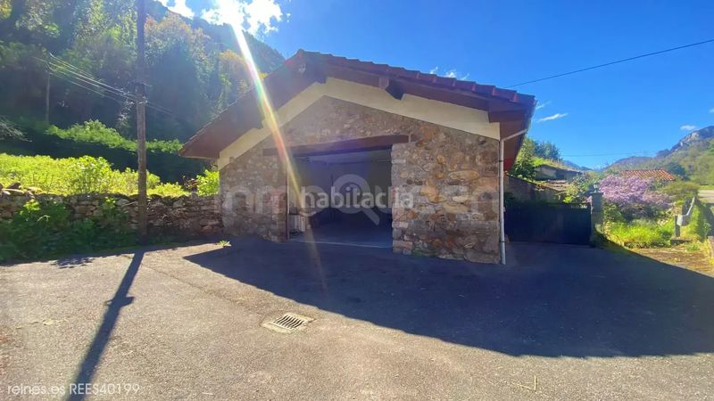 Foto ce298eff-2437-4718-9778-3c592226c705. Casa amb calefacció aparcament a Santo Adriano