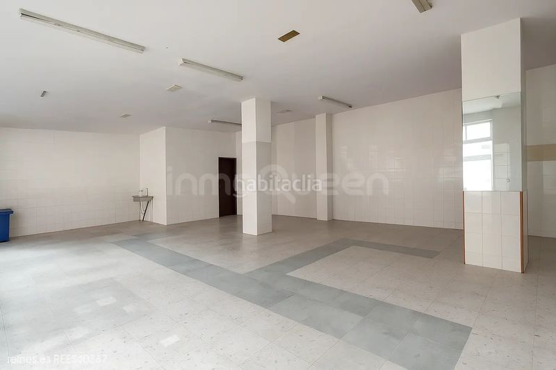 Foto 6b4a1e10-564d-4fec-98a9-9706ded4938e. Lloguer local comercial a Grado