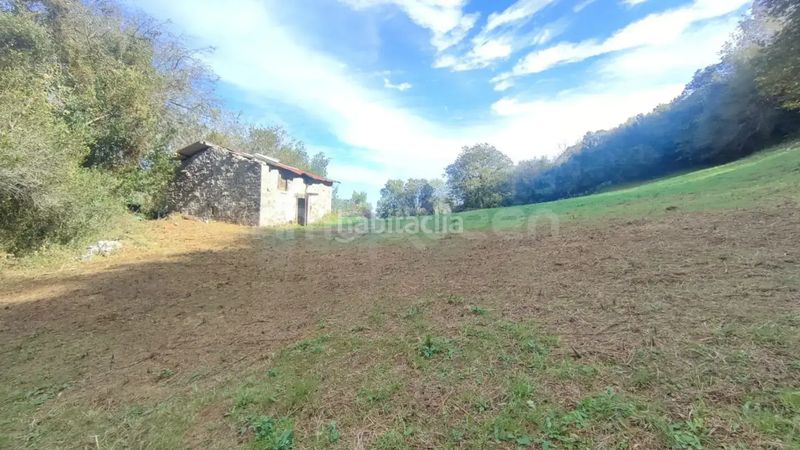 Foto a442beda-491c-41b1-8150-8c9947e9bd59. Finca rústica a Grado