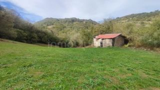 Propriété  N/a. Venta de terreno rústico en grado  rees40156