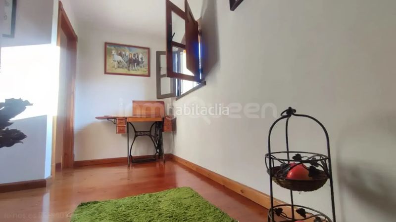 Foto 3bce60b7-f4ef-43fb-aa2f-646b18f92477. Casa aparellada amb calefacció a Candamo