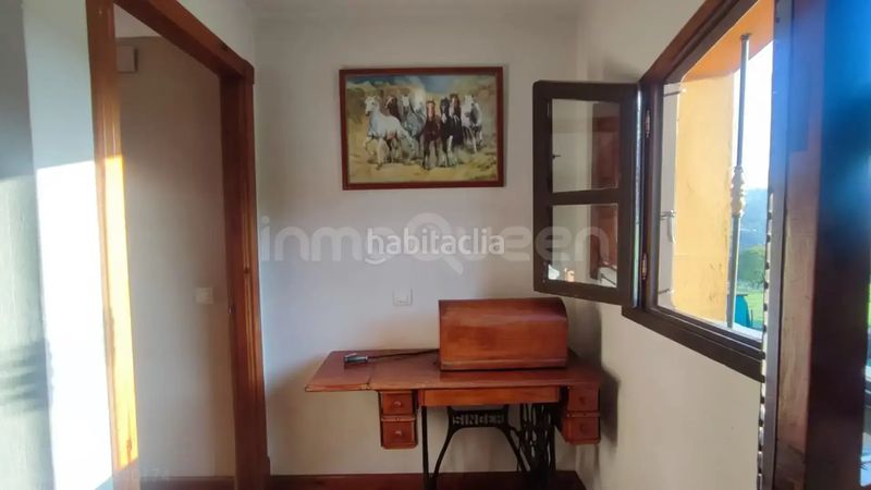 Foto 8af6c86e-7e06-4d0a-8813-6a58a27b60bf. Casa aparellada amb calefacció a Candamo