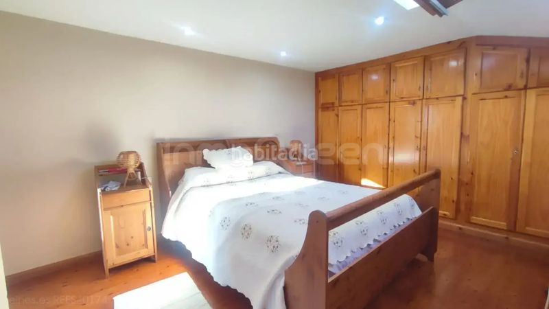 Foto bf0c4f96-b56e-4d74-a3a5-657658f7730a. Casa aparellada amb calefacció a Candamo