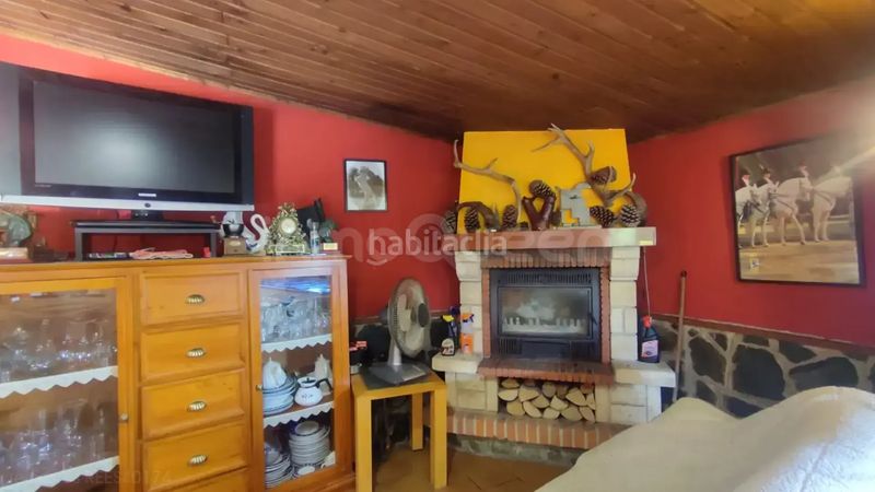 Foto ca752c9f-9359-4c65-a80f-b4f5a82b9bcf. Casa aparellada amb calefacció a Candamo