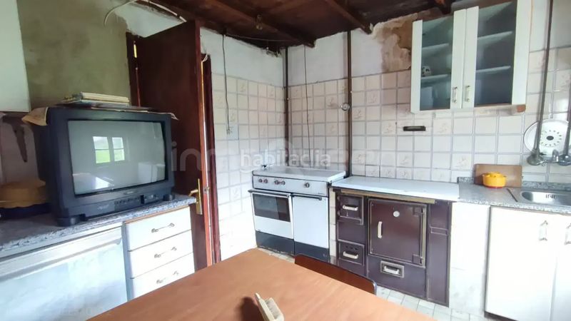 Foto cbbb47cc-e730-43f0-bdd0-8bf5468c7aa9. Casa a Belmonte de Miranda
