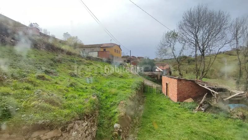 Foto dc5e9a47-de15-4f7d-984f-c5dc8e411f89. Casa a Belmonte de Miranda